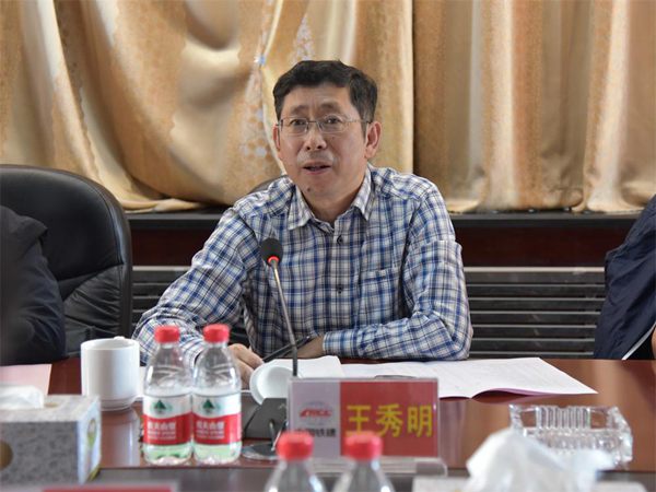 庄纪栋陪同中国铁建总会计师王秀明到一公司调研